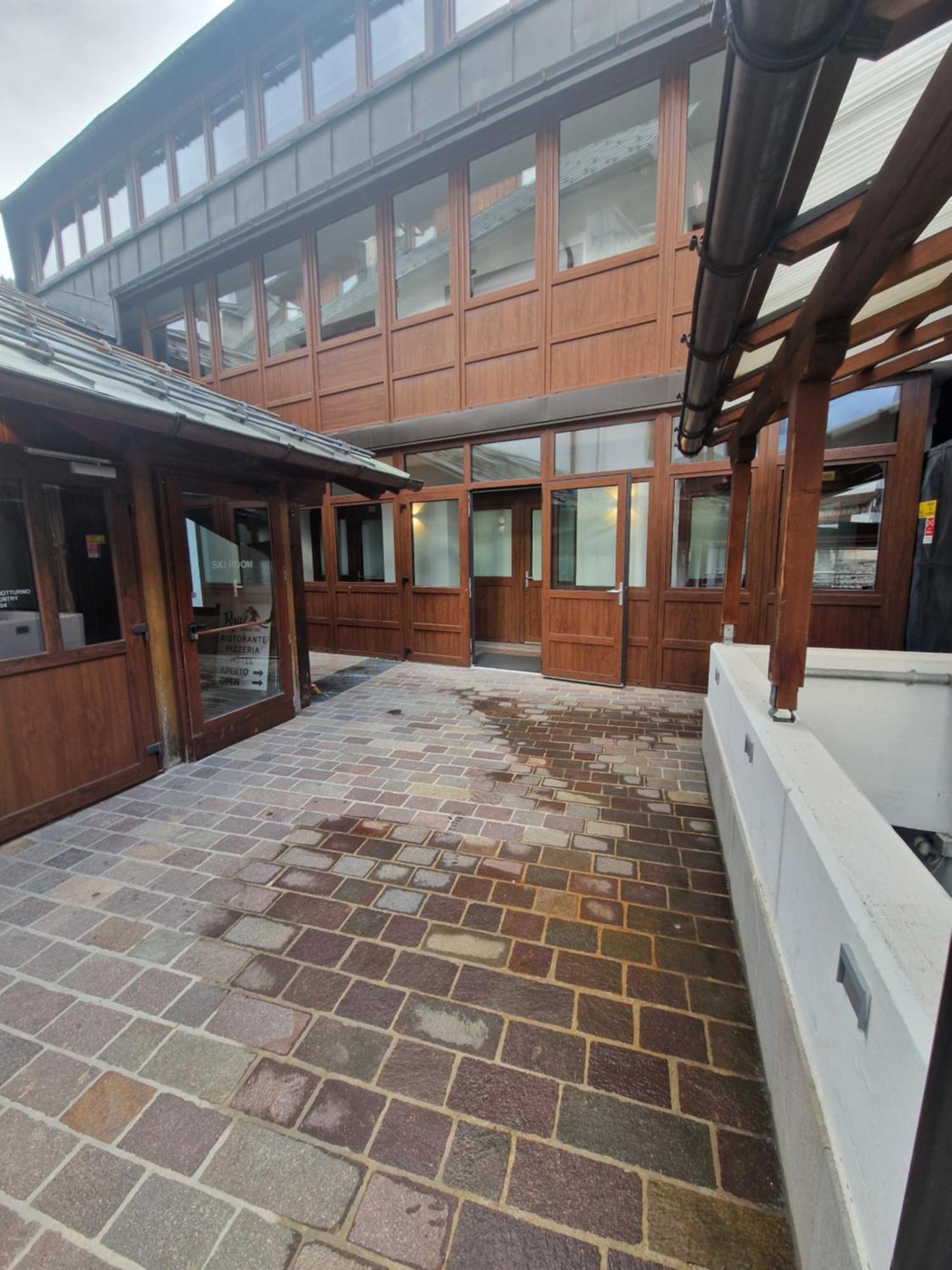 Hotel Raibl E Appartamenti Тарвизио Екстериор снимка