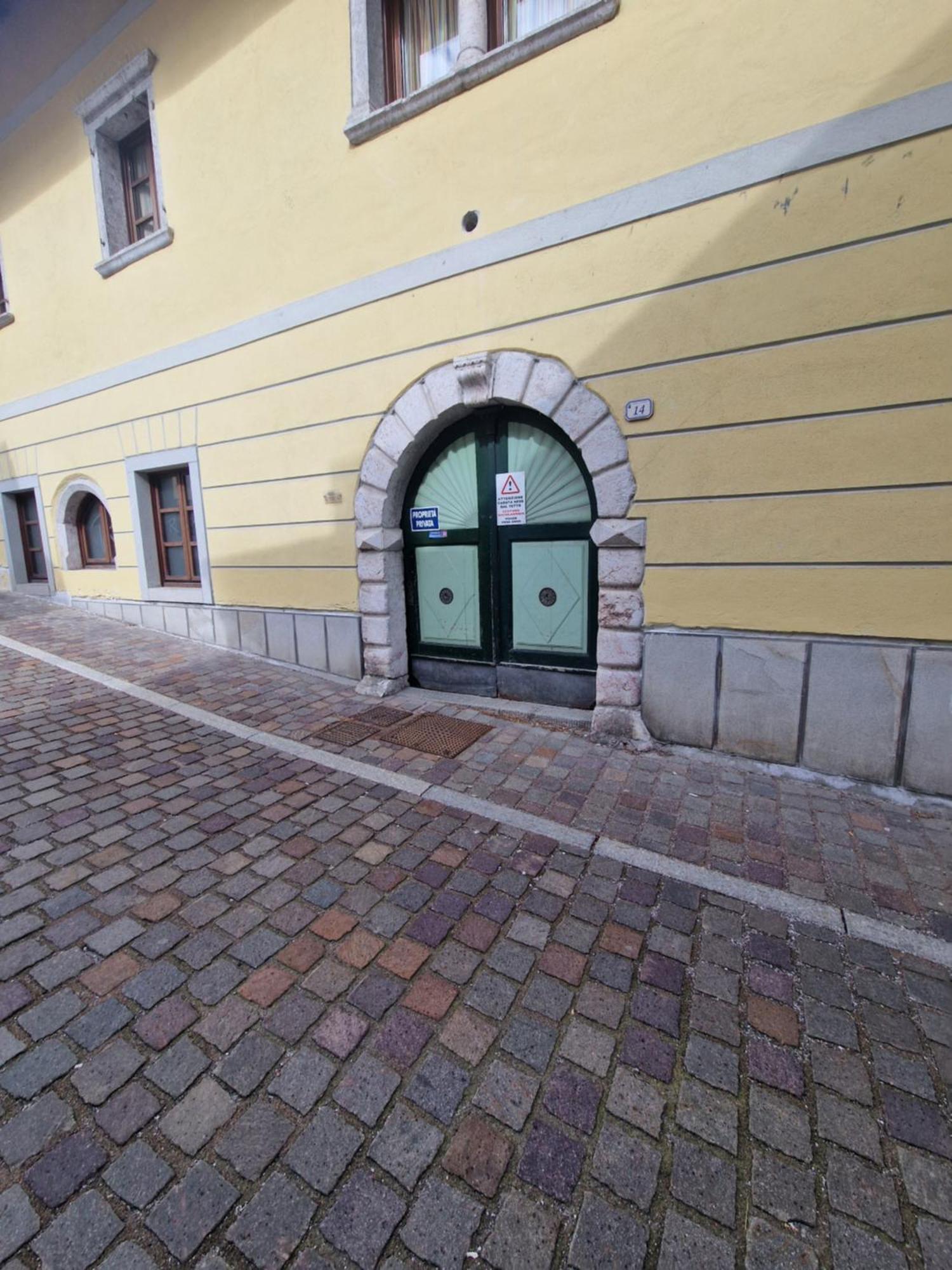 Hotel Raibl E Appartamenti Тарвизио Екстериор снимка