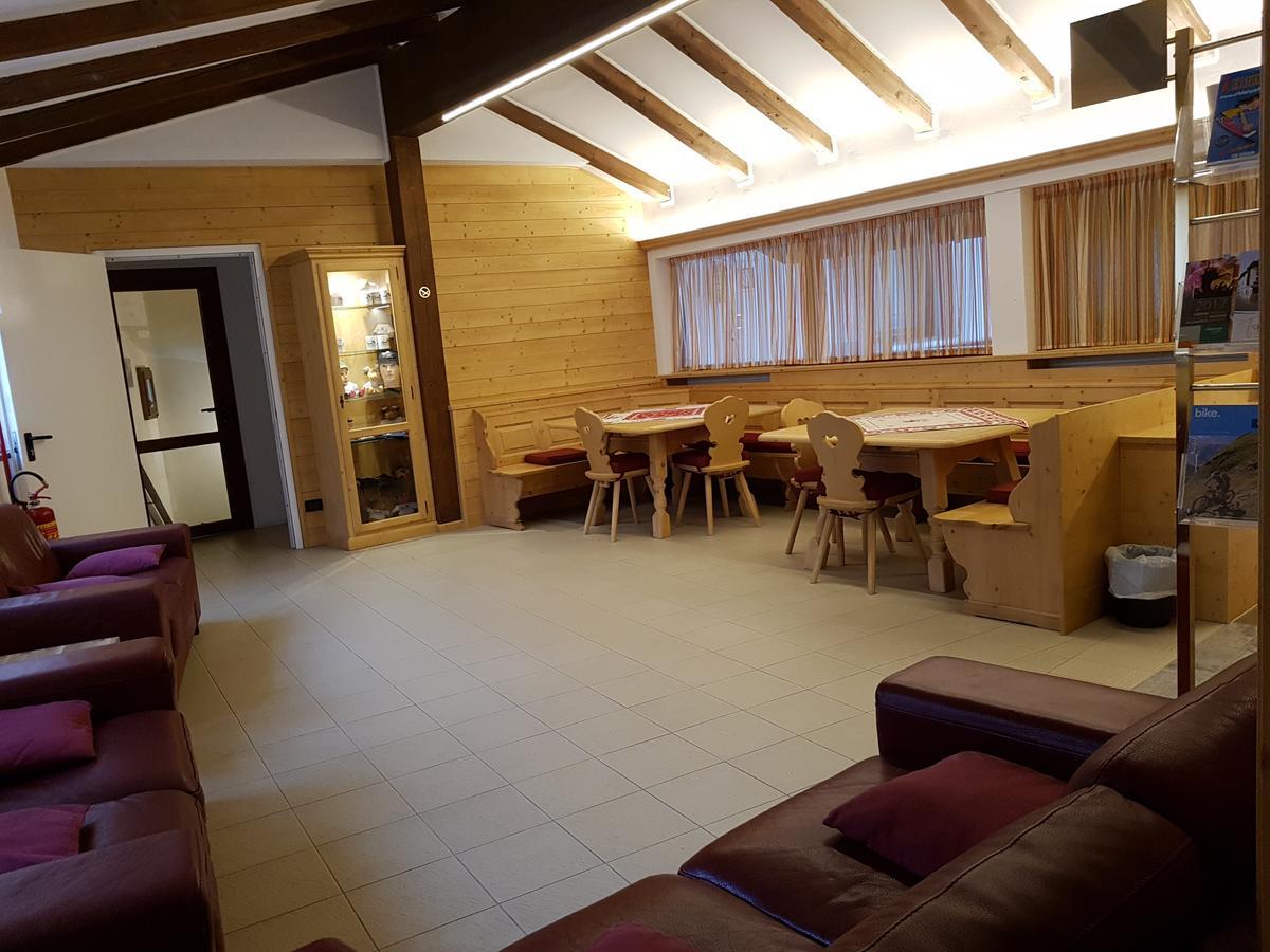 Hotel Raibl E Appartamenti Тарвизио Екстериор снимка